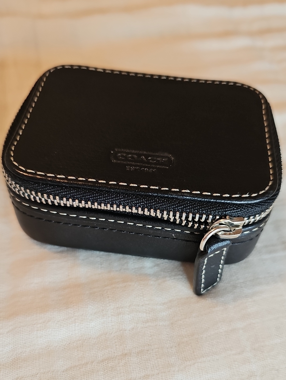 Coach Black Crossgrain Leather Travel Pill Box Case w/ One Bottle - Picture 4 of 4